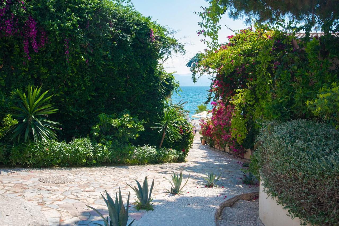 Bougainvill Sunset Villa Sarande Exterior photo